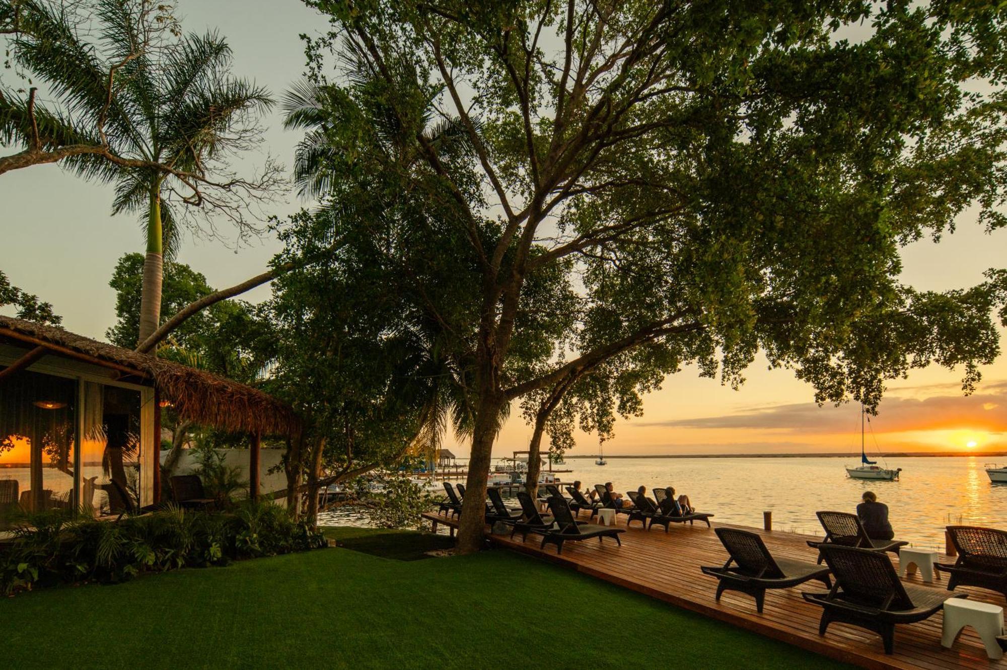 Casa Aakal Lagoon Front Bacalar Exterior photo