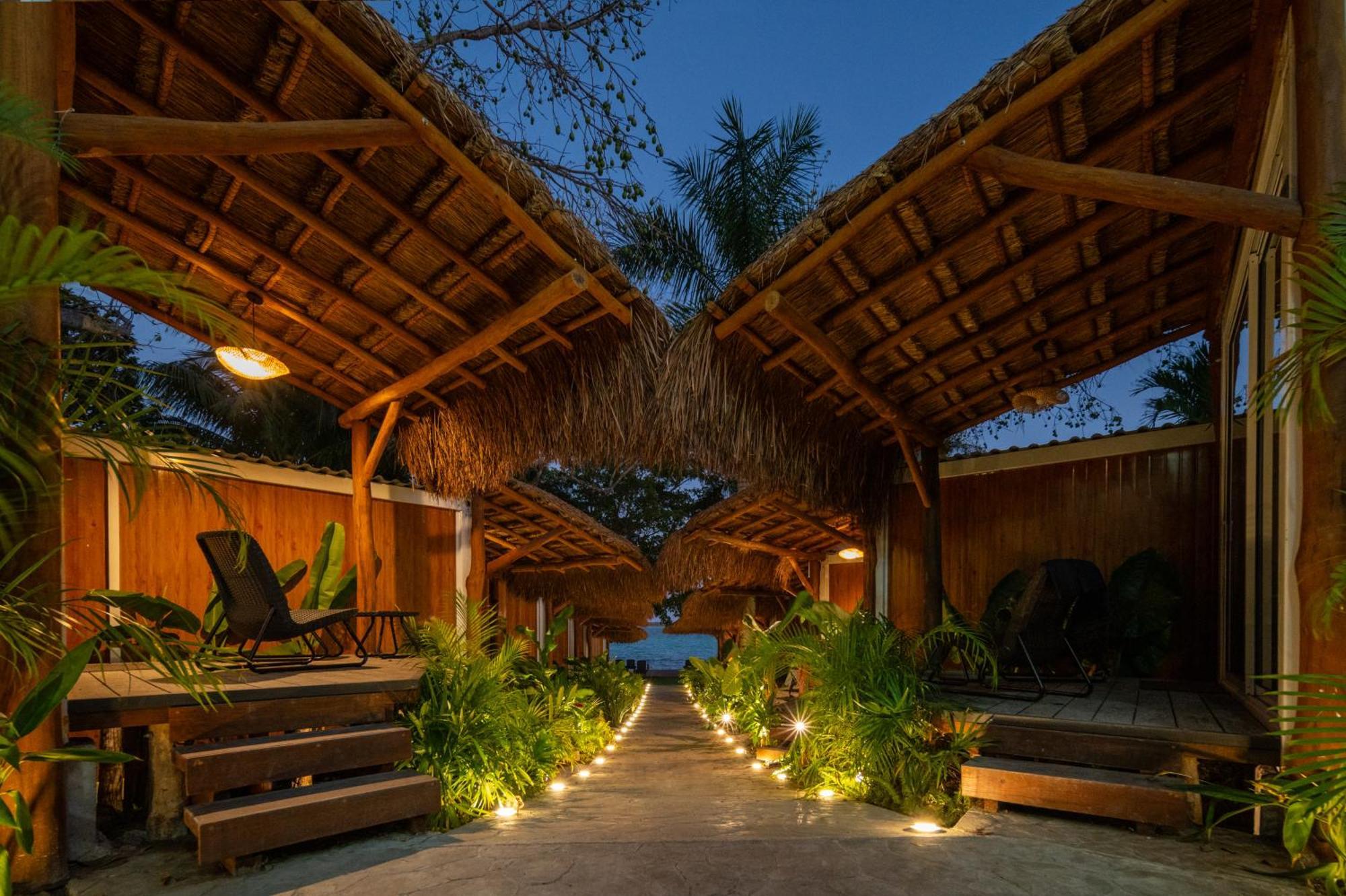 Casa Aakal Lagoon Front Bacalar Exterior photo